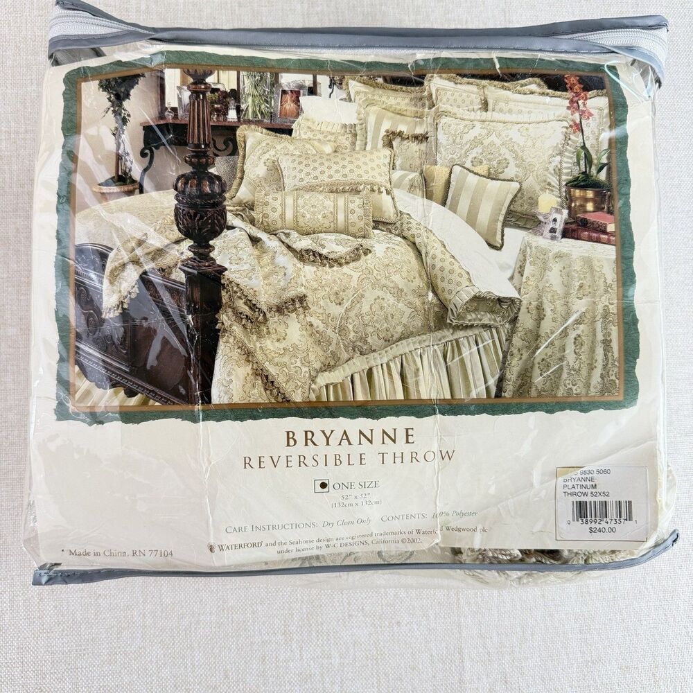 Waterford Bryanne Platinum Reversible Throw 52x52 NEW Vintage Damask Fringe